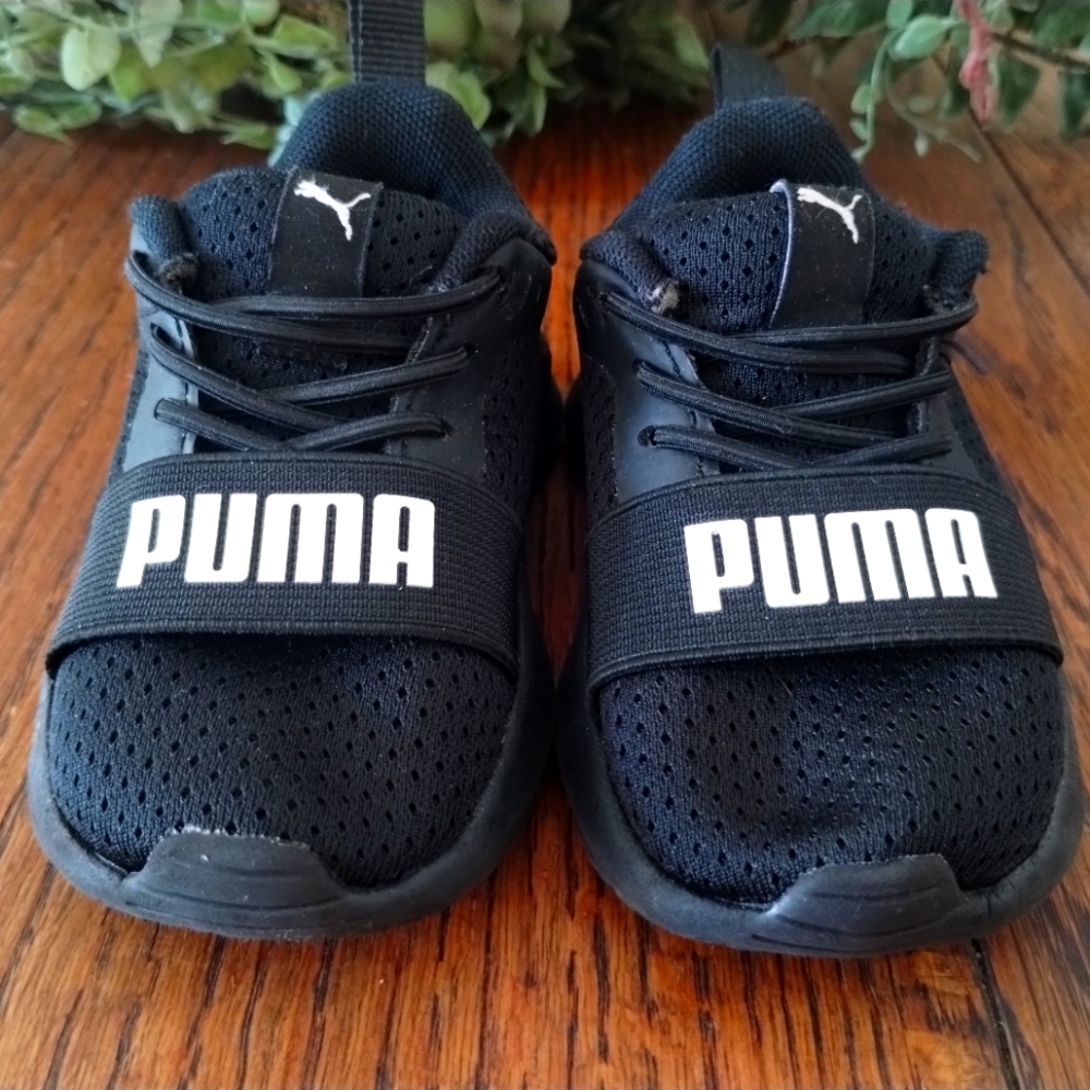 Puma Unisex Toddler Sneakers (Size-5C)